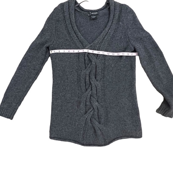 C by Bloomingdales 100% Cashmere V-Neck Braided Gray Pullover Sweater Sz Medium - Picture 7 of 9